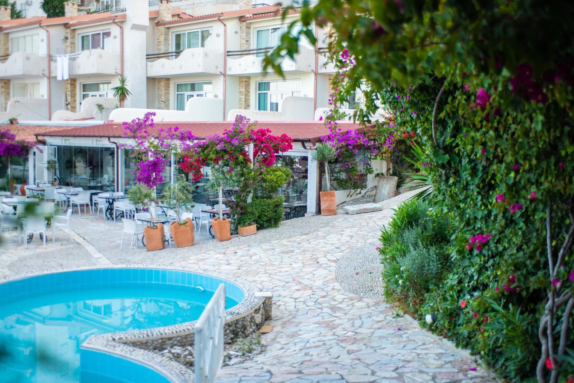 Bougainville Bay Apartments Saranda Kültér fotó