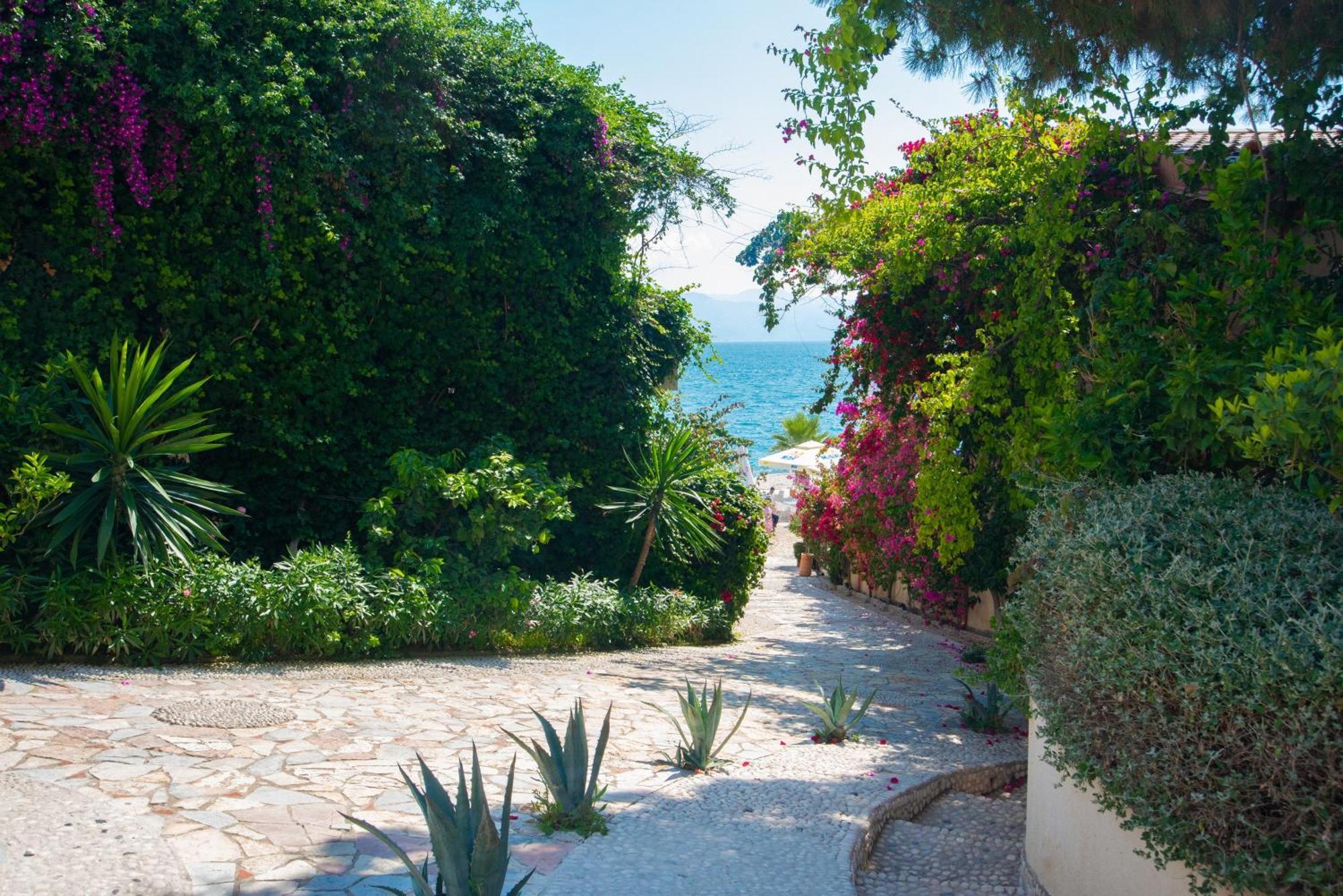 Bougainville Bay Apartments Saranda Kültér fotó